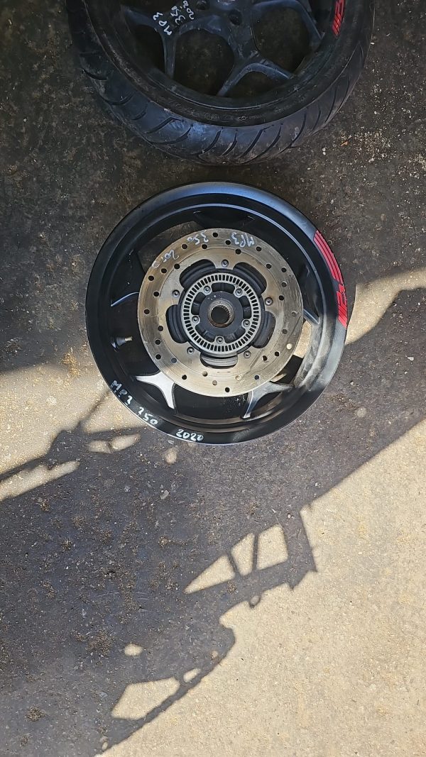 Kit 3 llantas piaggio mp3 350