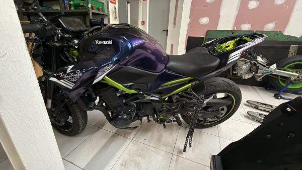 Kawasaki z900 siniestrada