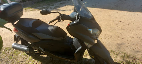 YAMAHA XMAX 125
