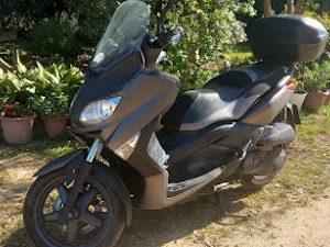 YAMAHA XMAX 125