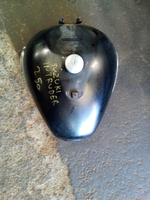 Deposito suzuki intruder 250