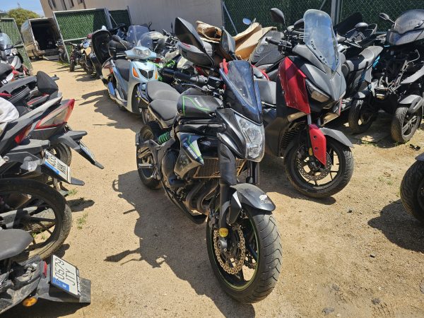 Kawasaki er6n siniestrada