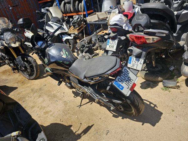 Kawasaki er6n siniestrada