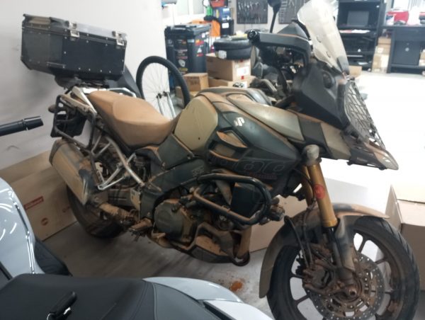 Suzuki vstrom 1000 inundada