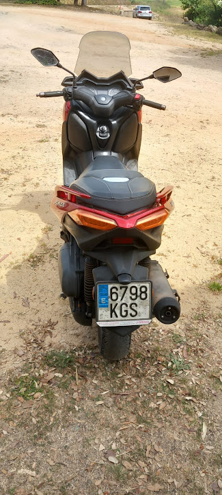 YAMAHA XMAX 125