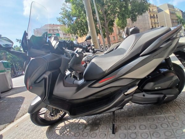17b5dd31-2b52-49f1-8df3-edccdbd58da5 honda pcx 125