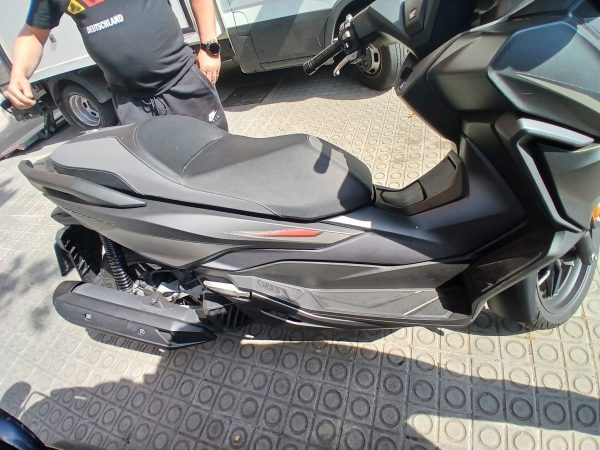 dd4dafa0-218b-4516-87fd-674e8669fa4f honda pcx 125